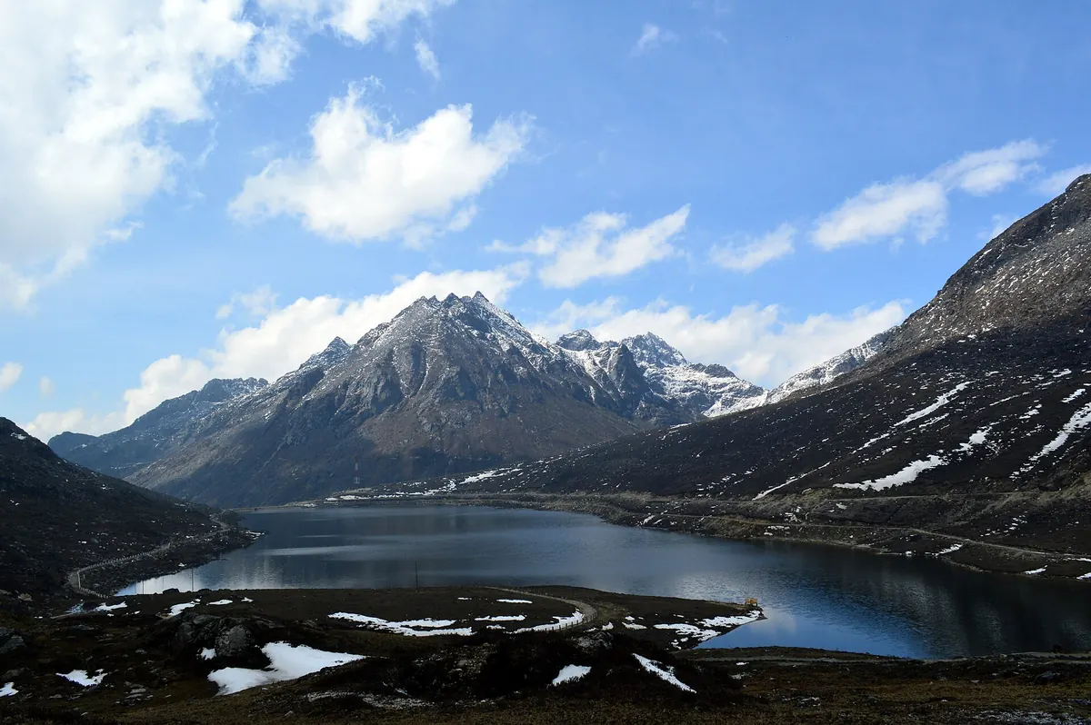 File:Sela Pass, Arunachal Pradesh.JPG